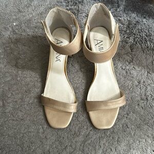 AMIANA heels